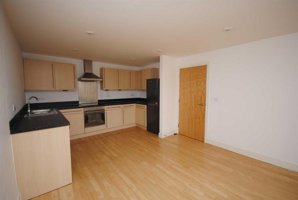 East Dock, The Wharf, Linslade 2 bed apartment £210,000