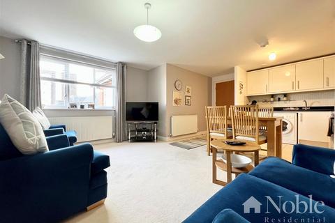 2 bedroom flat for sale - Ongar Road, Brentwood