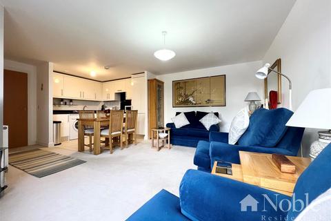 2 bedroom flat for sale - Ongar Road, Brentwood