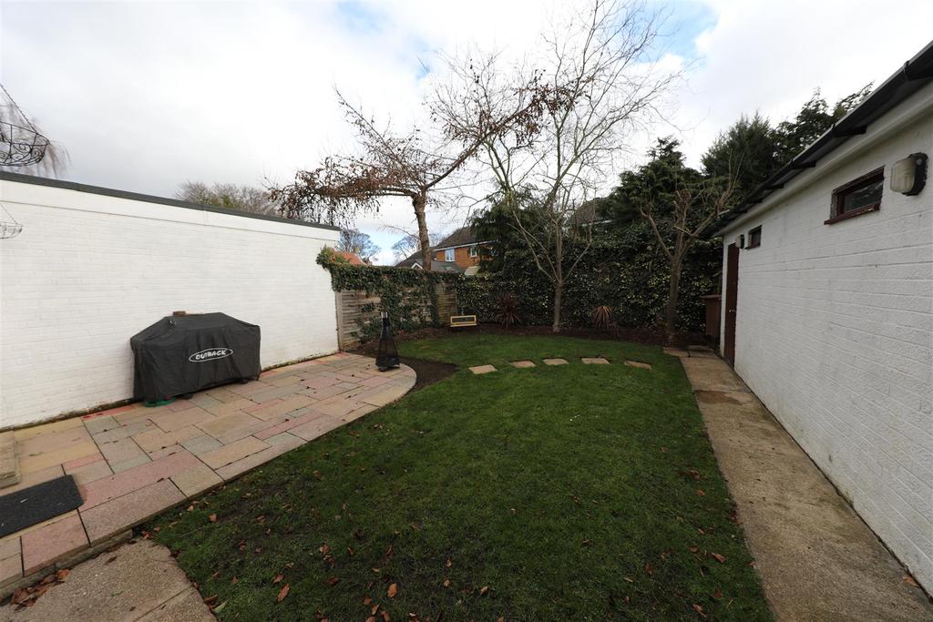 Beechdale, Cottingham 3 bed semidetached house £240,000