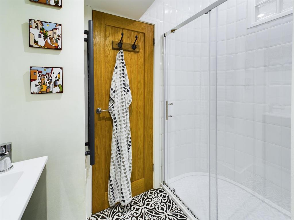 Showerroom.jpg
