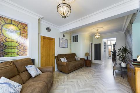 50 Brynmor Road, Llanelli, SA15 2TG