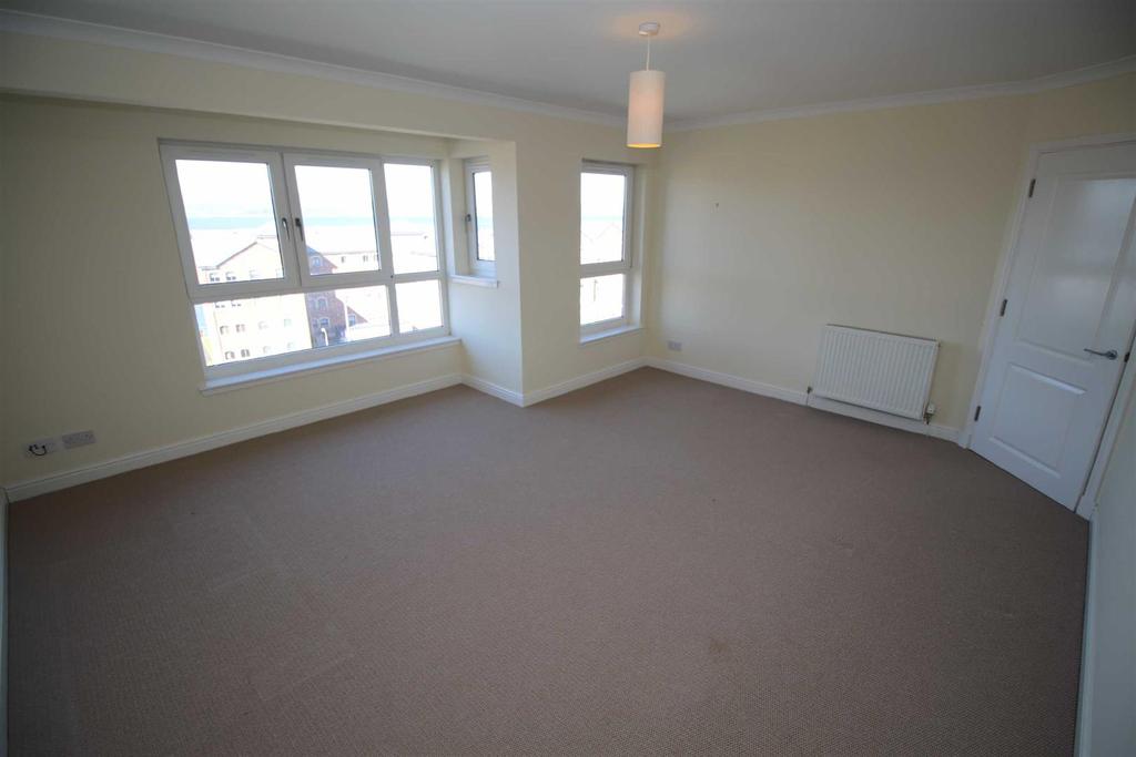 Kincaid Court Greenock 2 bed flat £625 pcm (£144 pw)