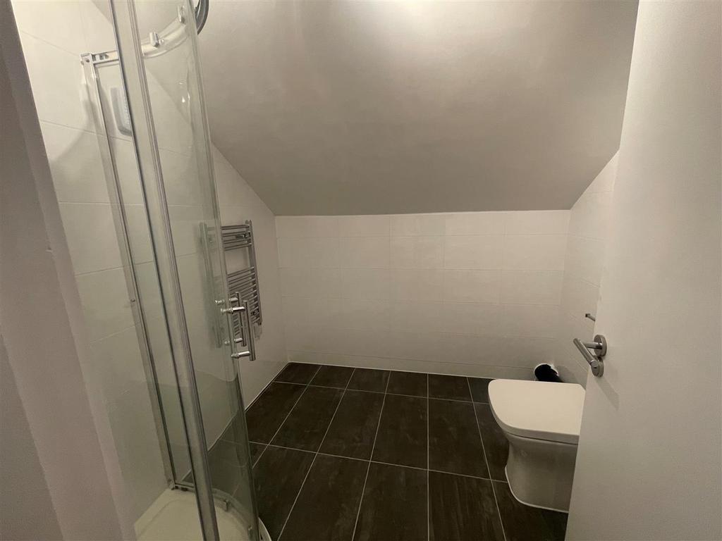 Westborough Road, Southend Studio £1,000 pcm (£231 pw)