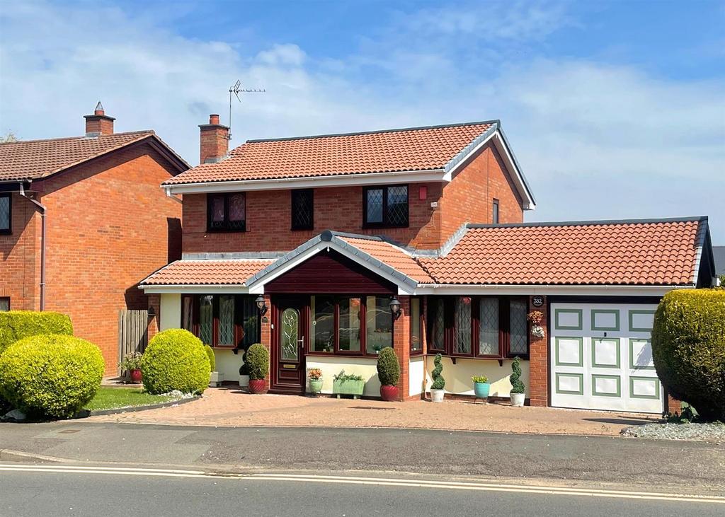 Clarence Road, Four Oaks, Sutton... 4 bed detached house £520,000