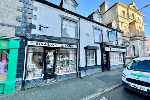 House for sale, Stryd Dinbych, Llanrwst