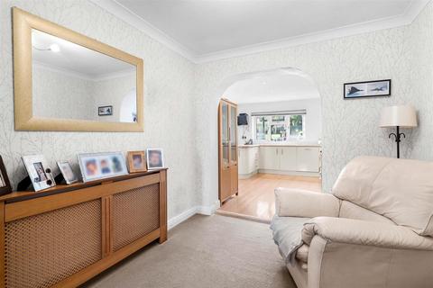 52 Pitchers Hill, Wickhamford, Evesham, WR11 7RT