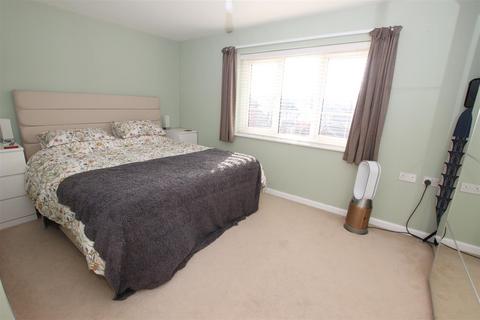 28 Bunker Square, Exeter, EX2 7SH