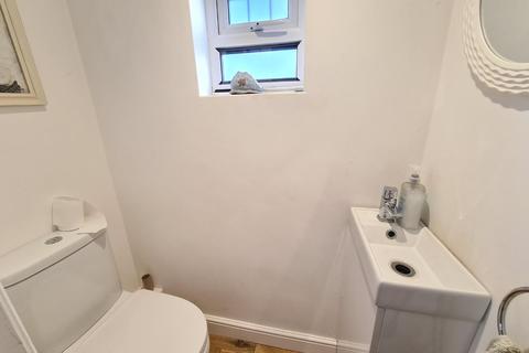 14 Westcroft Road, Carshalton, SM5 2TG