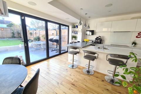 14 Westcroft Road, Carshalton, SM5 2TG