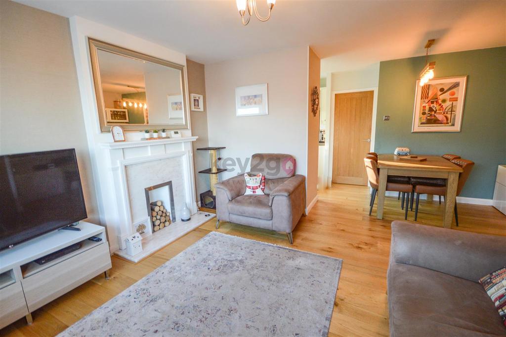 Ardsley Close, Owlthorpe, Sheffield, S20 2 bed flat £130,000