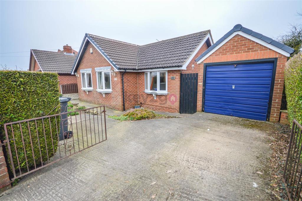 Main Road, Marsh Lane, Sheffield, S21 2 bed detached bungalow for sale