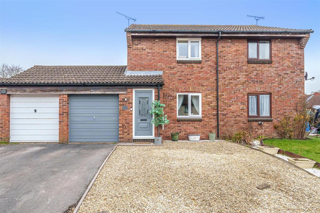 Jump Farm, Devizes 2 bed semidetached house £250,000