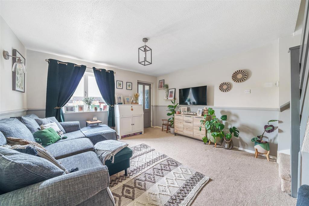 Jump Farm, Devizes 2 bed semidetached house £250,000