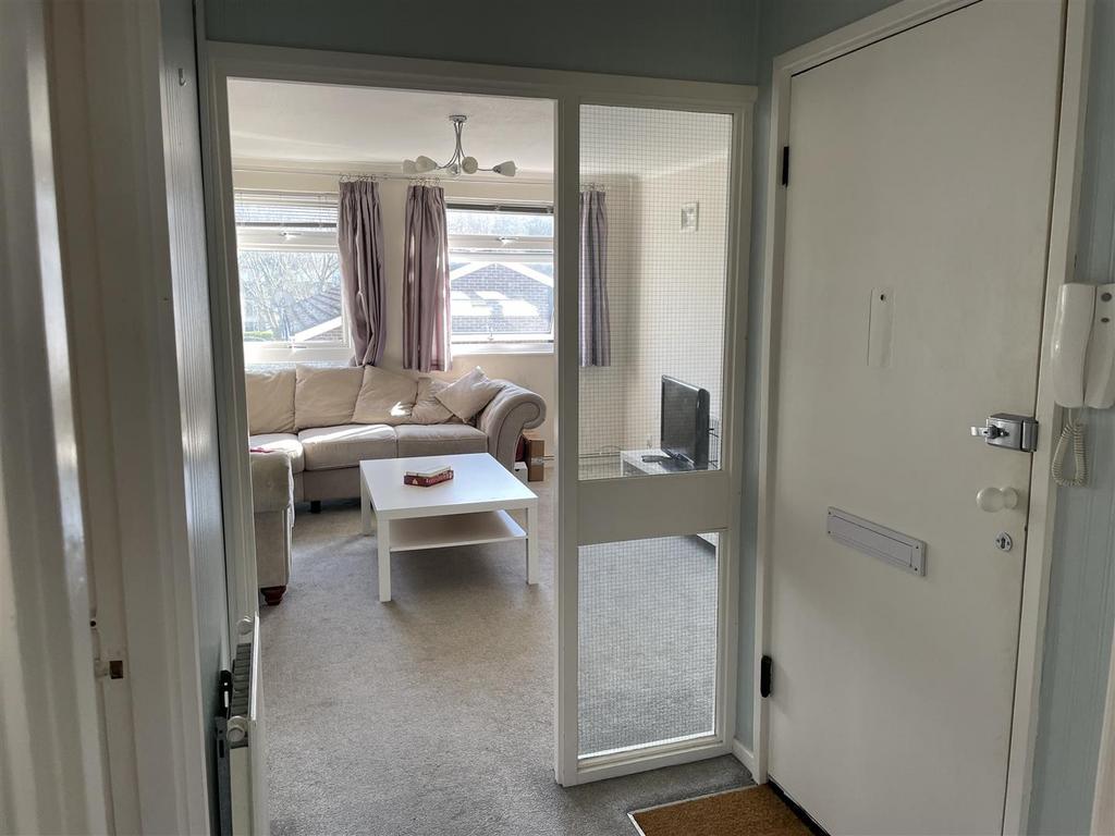 Woodpecker Mount, Pixton Way, Forestdale 1 bed apartment £1,100 pcm (£254 pw)