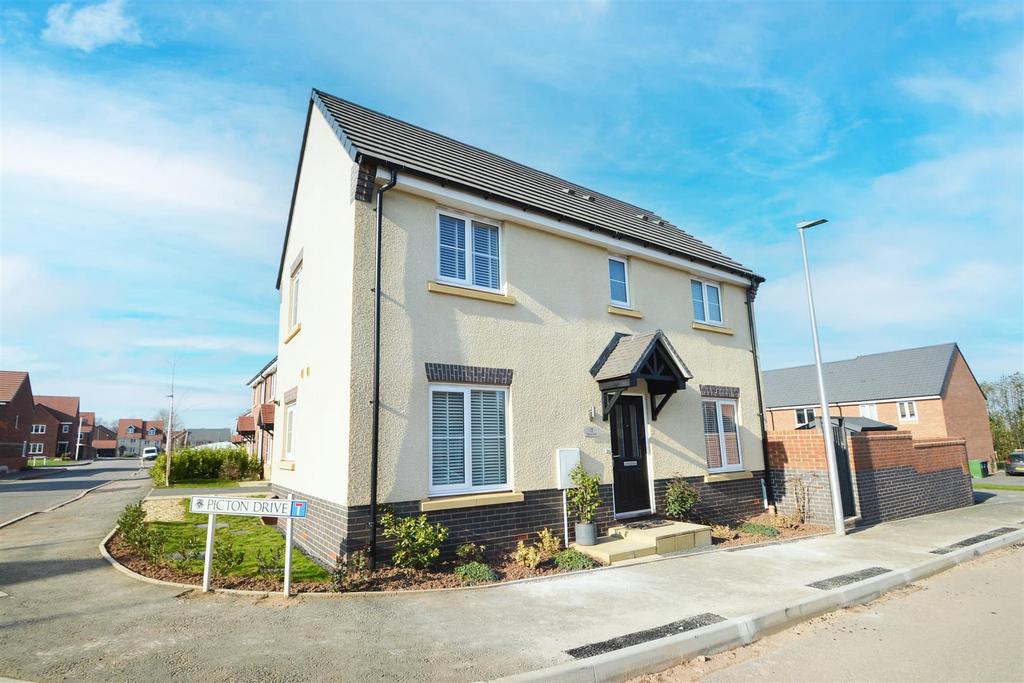 Picton Drive, Preston Street, Shrewsbury 3 bed semidetached house £275,000