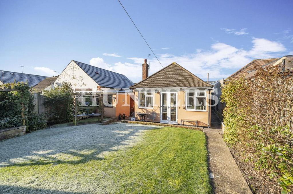 Front Lane, Upminster 2 bed detached bungalow for sale £550,000