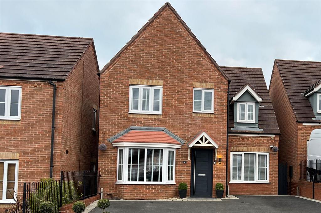 Hollinwood Close, Norton Heights... 4 bed detached house £340,000