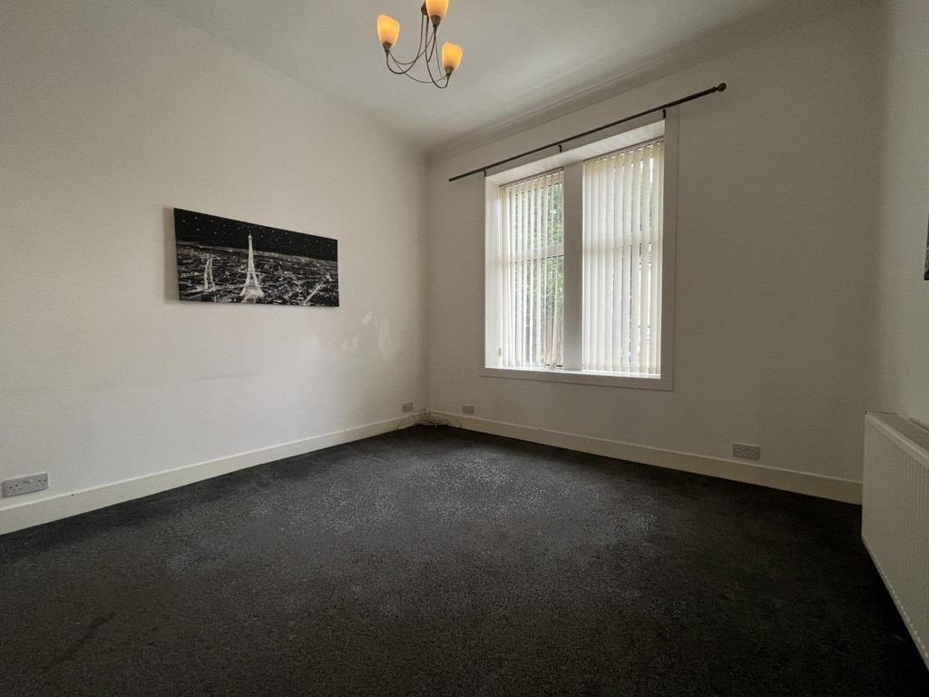 Woodside Street, New Stevenston... 3 bed flat £69,995