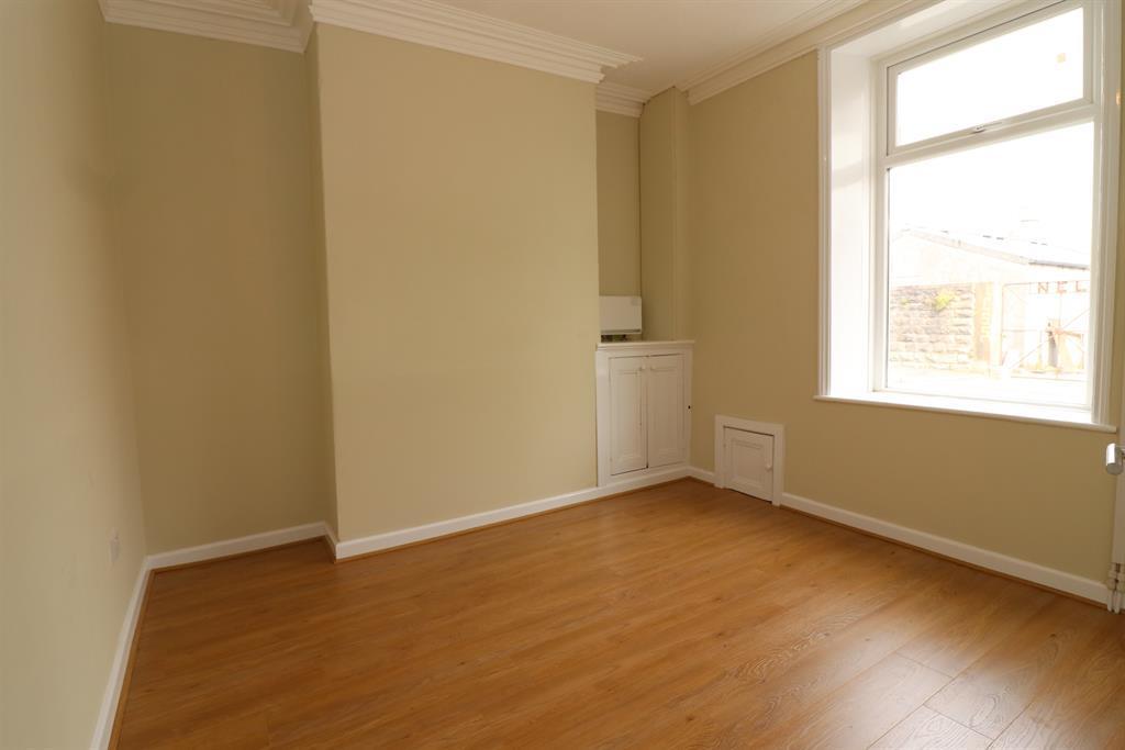 Spring Street, Rishton, Blackburn, BB1 4LL 3 bed terraced house £525 pcm (£121 pw)