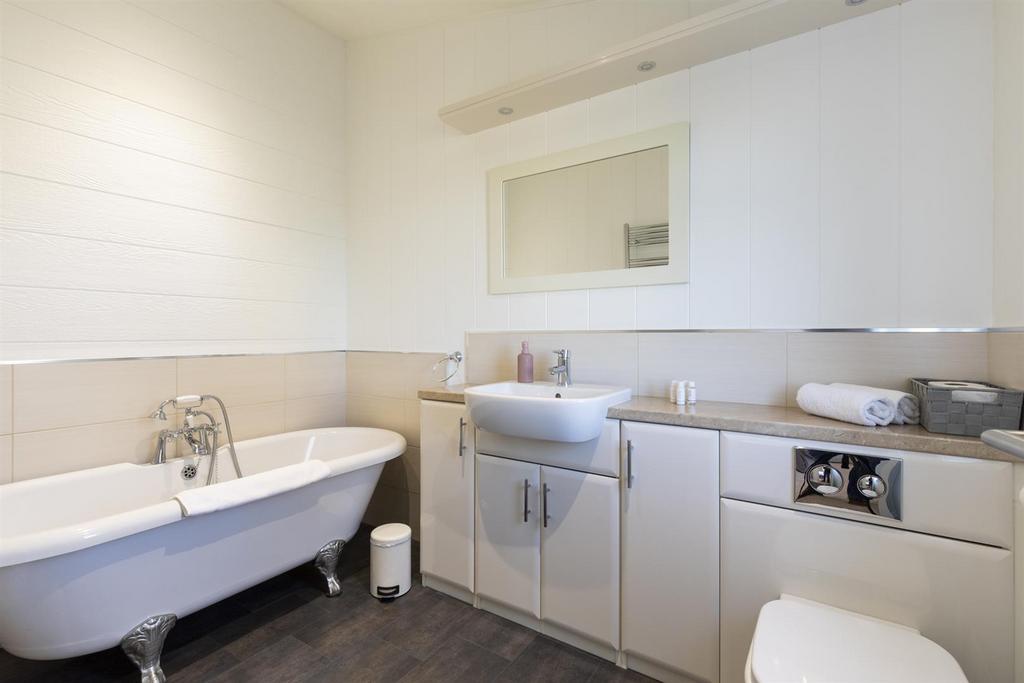 Show Lodge Internal