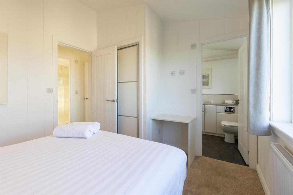 Show Lodge Internal