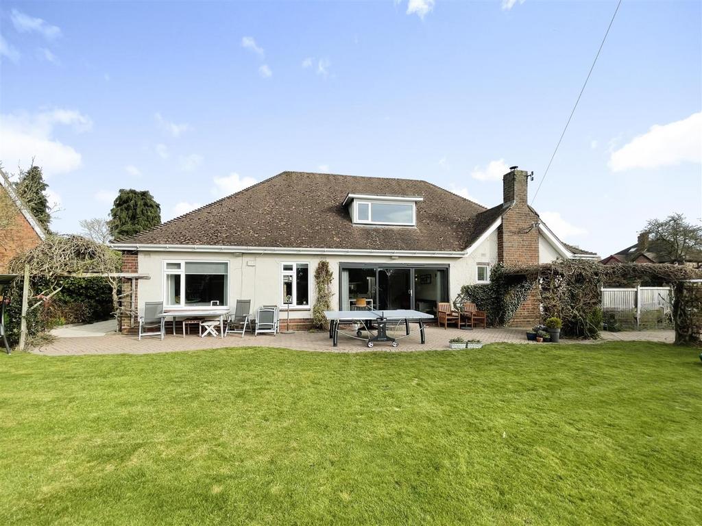 Cubbington Road, Leamington Spa 5 bed detached house for sale £750,000
