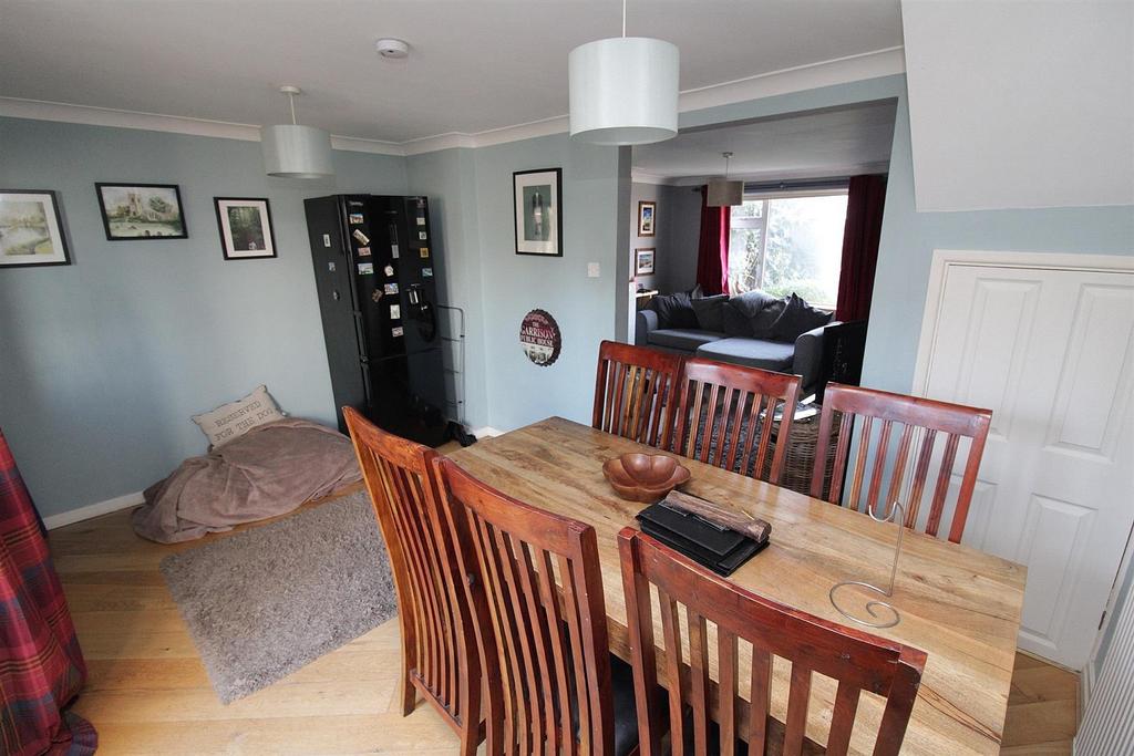 Dining Room 2.JPG