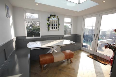 16 Friars Close, Cheadle, Stoke-on-trent, ST10 1AT