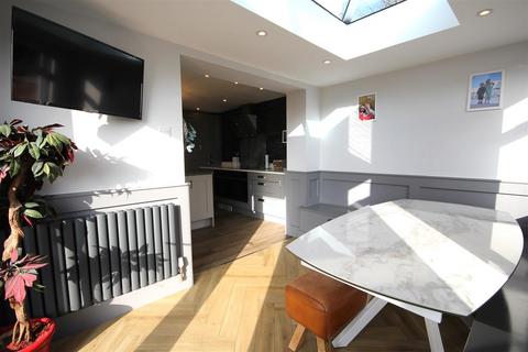 16 Friars Close, Cheadle, Stoke-on-trent, ST10 1AT
