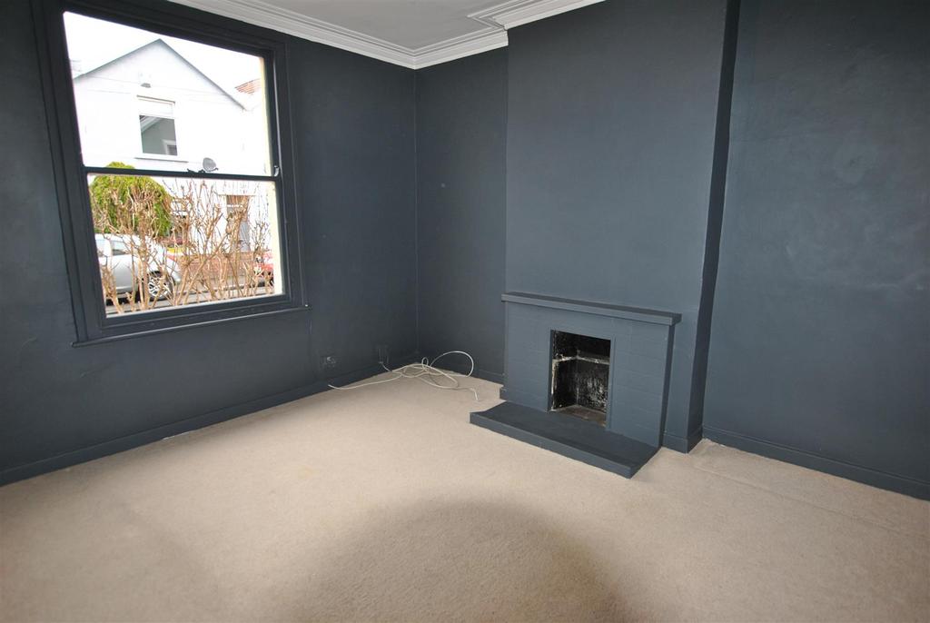 Sydenham Road, Knowle 2 bed terraced house for sale £375,000