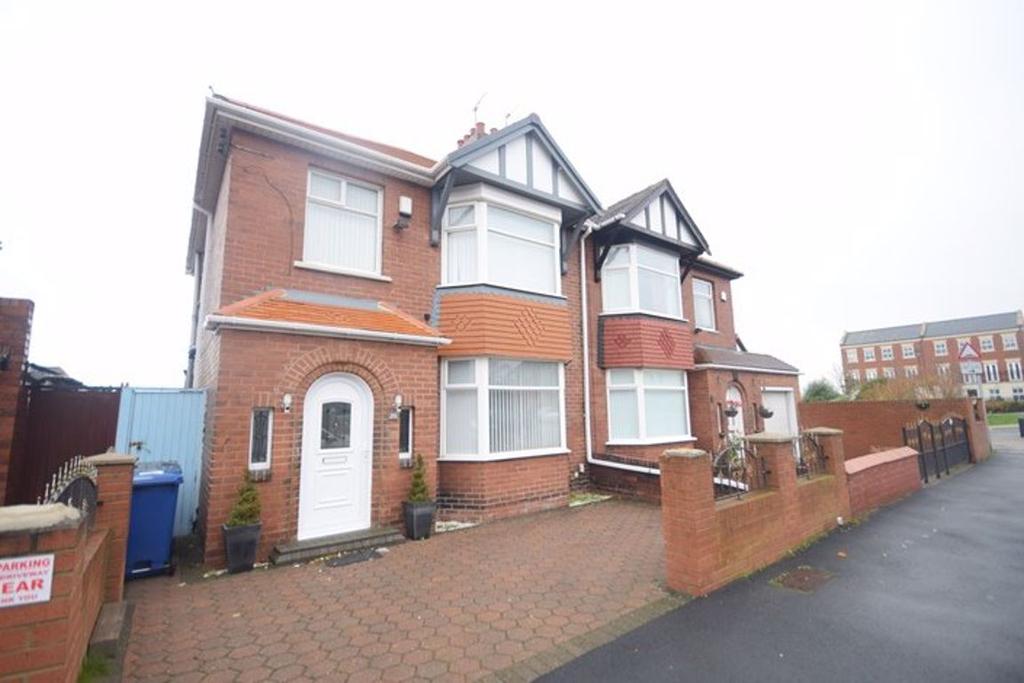Salisbury Place, South Shields 3 bed semidetached house £995 pcm (£