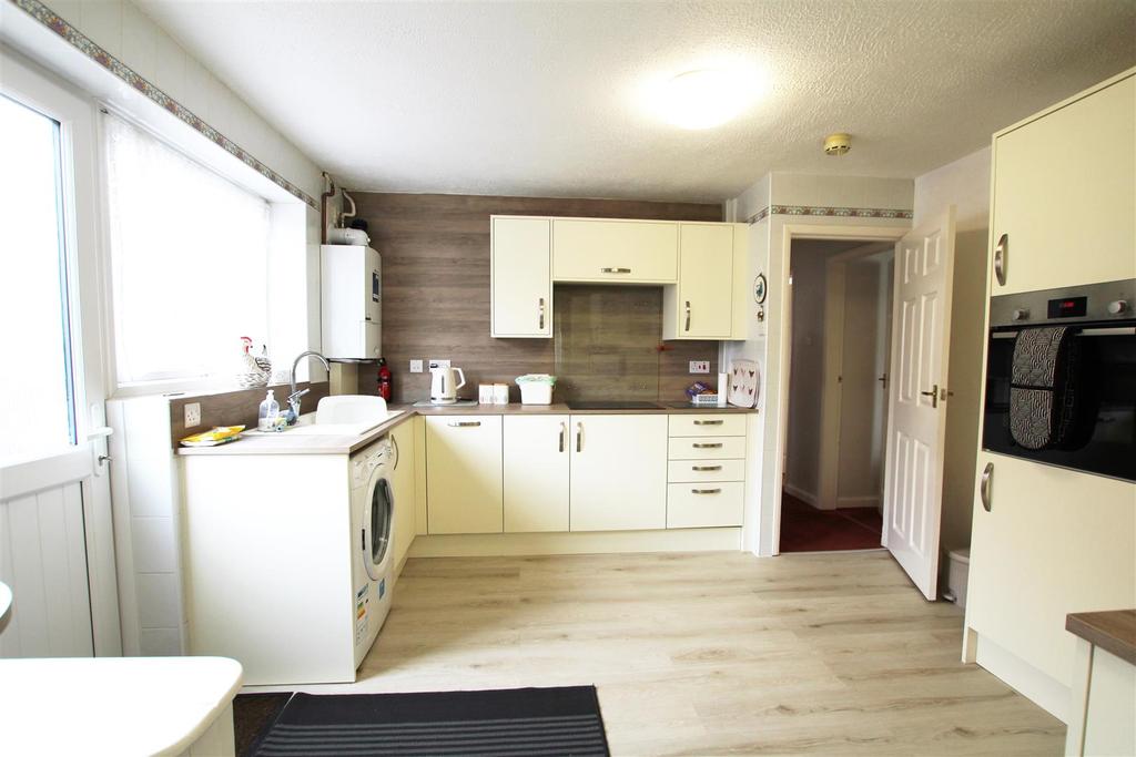 21 charles drive 111.JPG