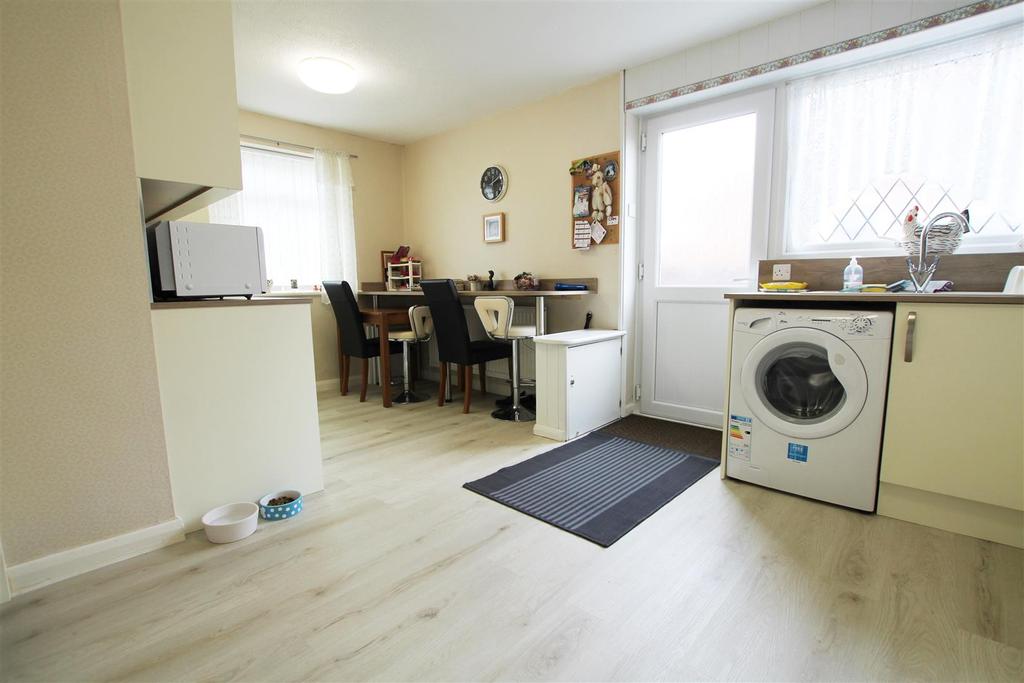 21 charles drive 107.JPG