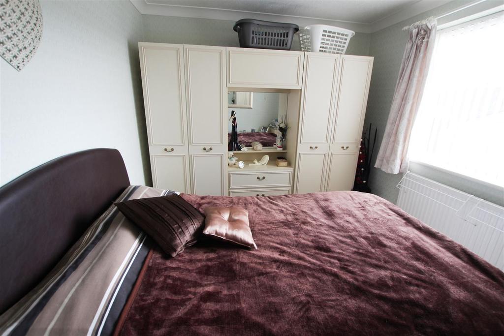 21 charles drive 102.JPG