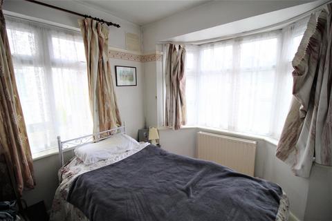 10 Lakehurst Road, Epsom, KT19 0ES