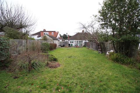 10 Lakehurst Road, Epsom, KT19 0ES