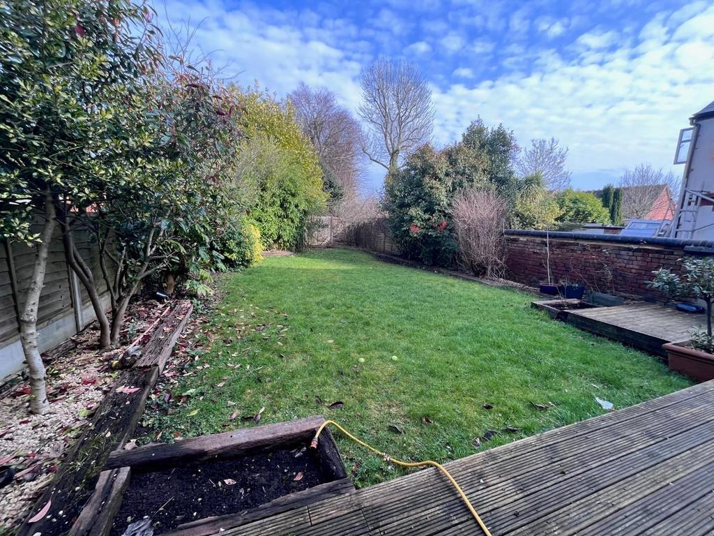 Wentworth Road, Harborne, Birmingham 4 bed semidetached house £1,550