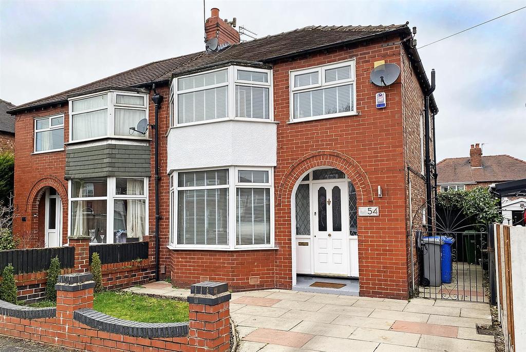 Downs Drive, Timperley 3 bed semidetached house £400,000