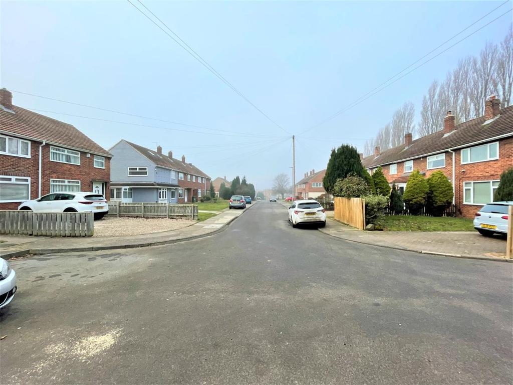 Lansdowne Road, Thornaby... 3 bed terraced house £50,000