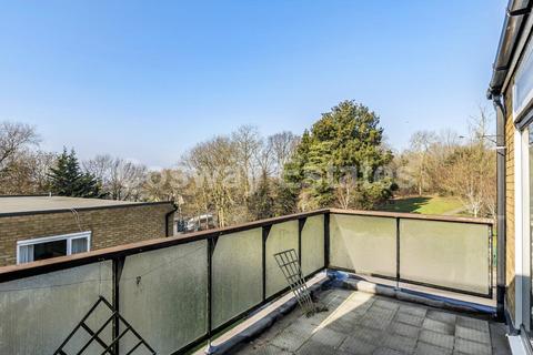 Flat 5, Sunrise View The Rise, London, NW7 2LL