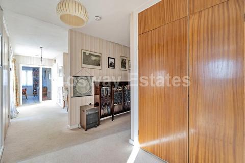 Flat 5, Sunrise View The Rise, London, NW7 2LL