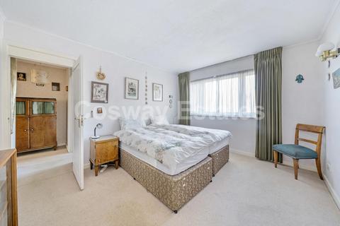 Flat 5, Sunrise View The Rise, London, NW7 2LL
