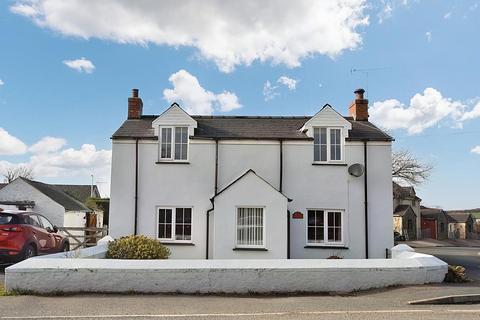4 bedroom detached house for sale, Knightson Lake Farmhouse, New Hedges, Tenby
