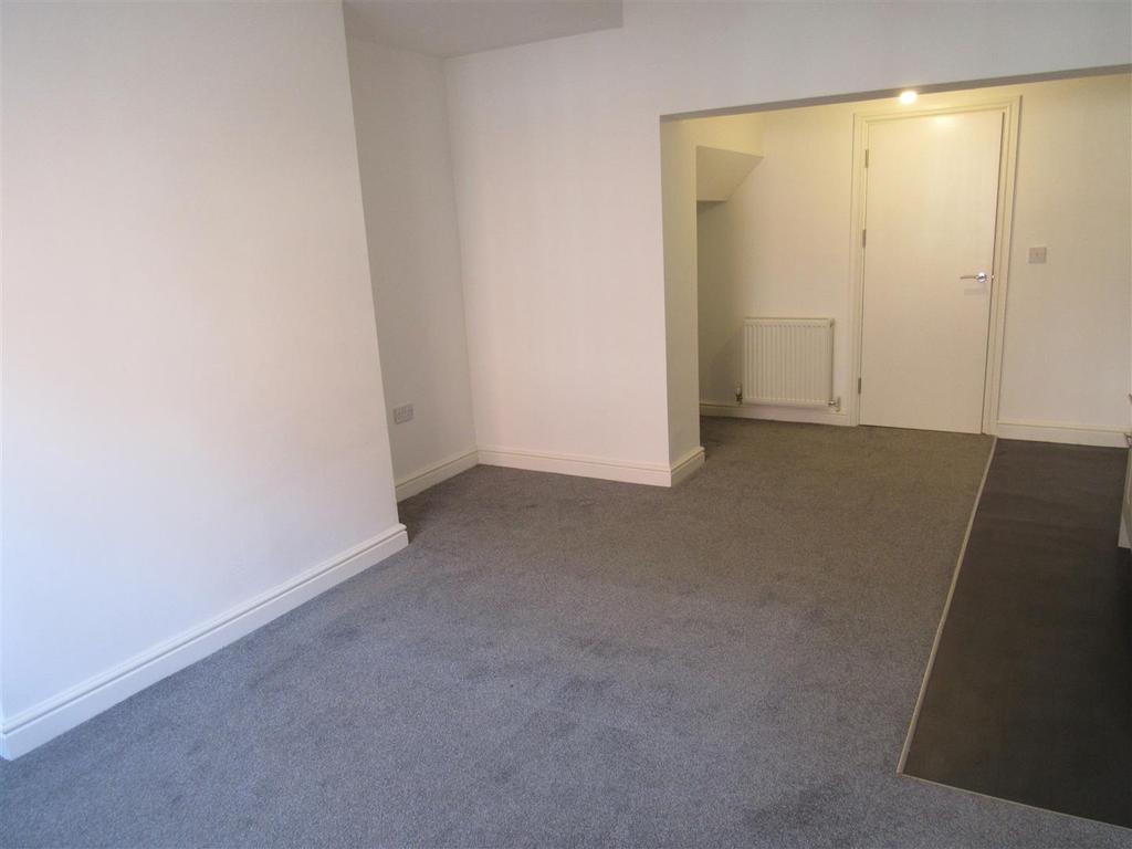 Willow Street, Oswestry 1 bed apartment £525 pcm (£121 pw)