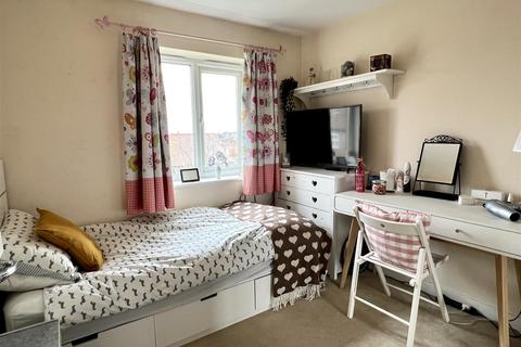 20 Bow Bridge Close, Market Weighton, York, YO43 3FH