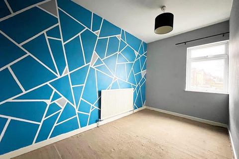 8 Dove Hill, Royston, Barnsley, S71 4BX