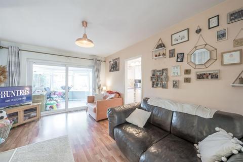 21 Astons Close, Brierley Hill, DY5 2QT