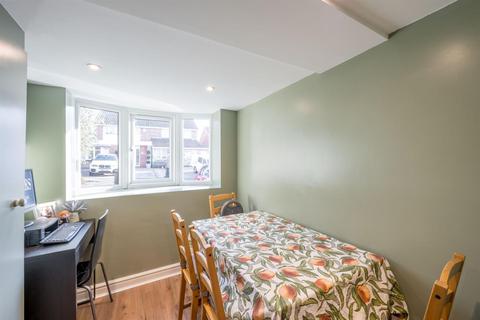 21 Astons Close, Brierley Hill, DY5 2QT