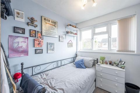 21 Astons Close, Brierley Hill, DY5 2QT